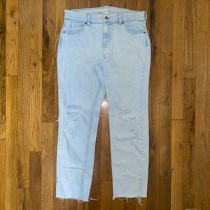 Light Wash Boyfriend Jeans